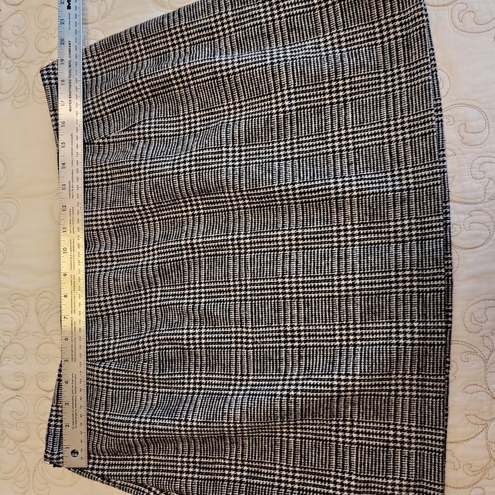 iii skirt herringbone plaid black white lined